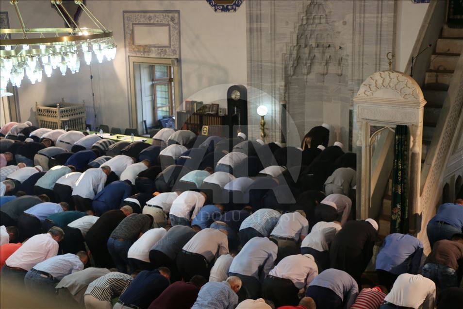 Në vendet e rajonit falet namazi i Kurban Bajramit (Shkup)