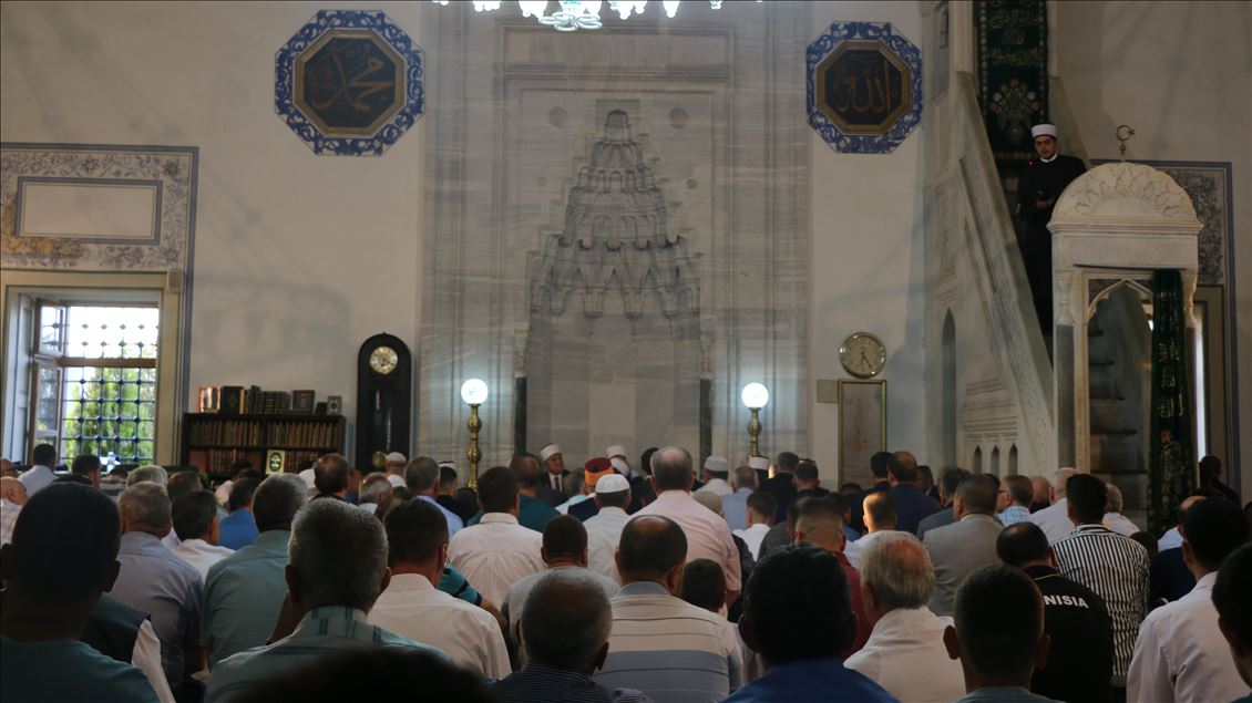 Në vendet e rajonit falet namazi i Kurban Bajramit (Shkup)