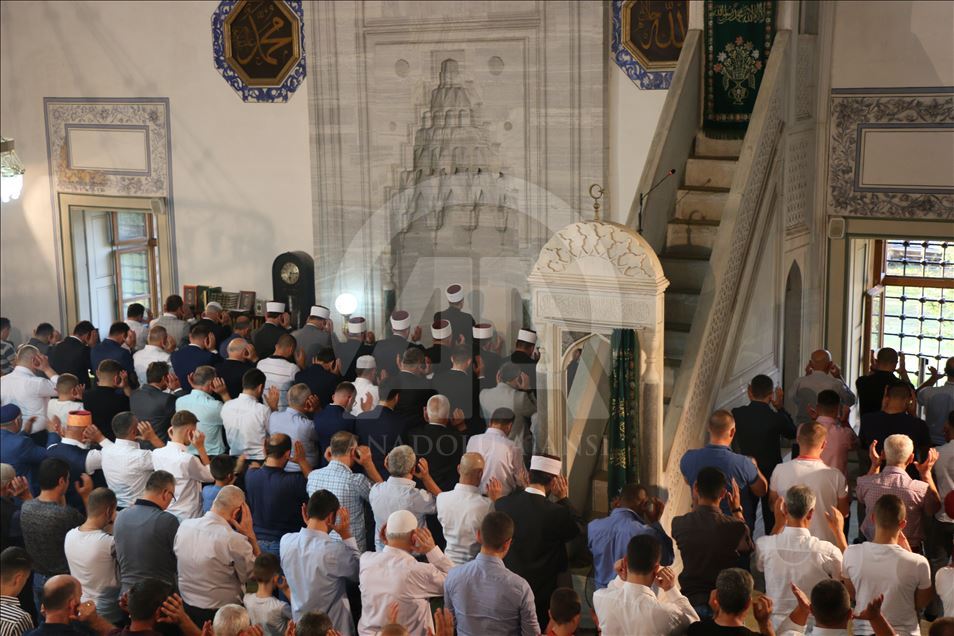 Në vendet e rajonit falet namazi i Kurban Bajramit (Shkup)