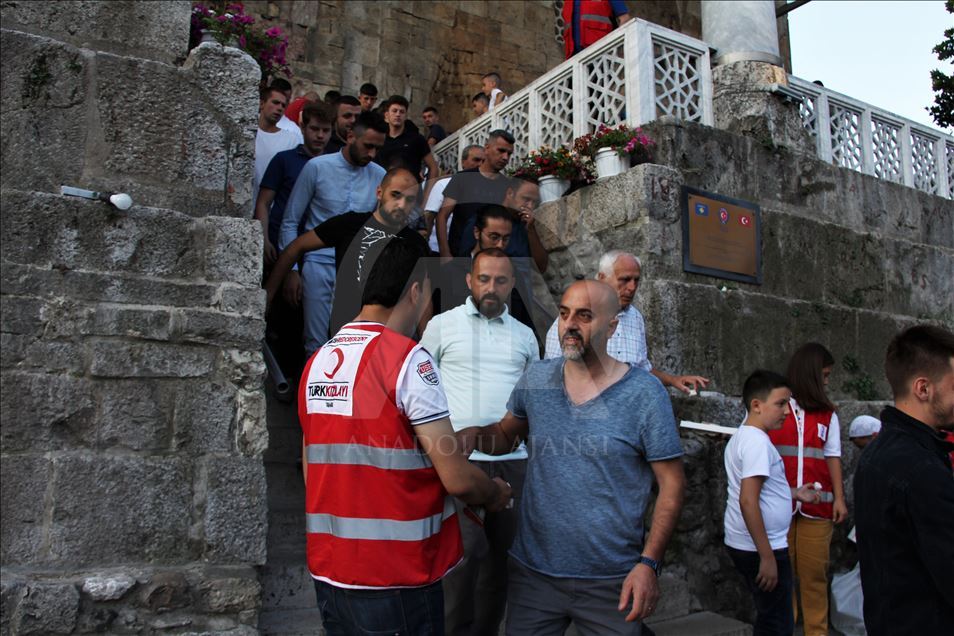 Në vendet e rajonit falet namazi i Kurban Bajramit (Prizren)