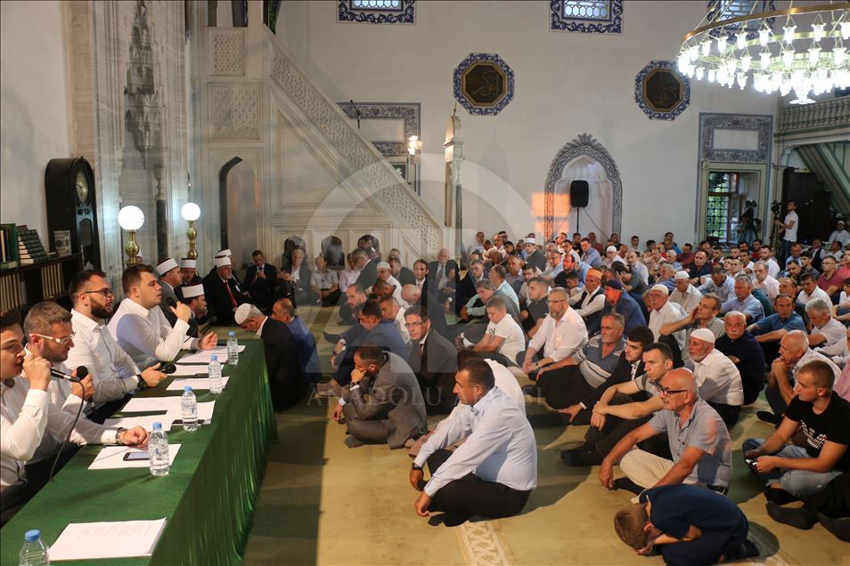 Në vendet e rajonit falet namazi i Kurban Bajramit (Shkup)
