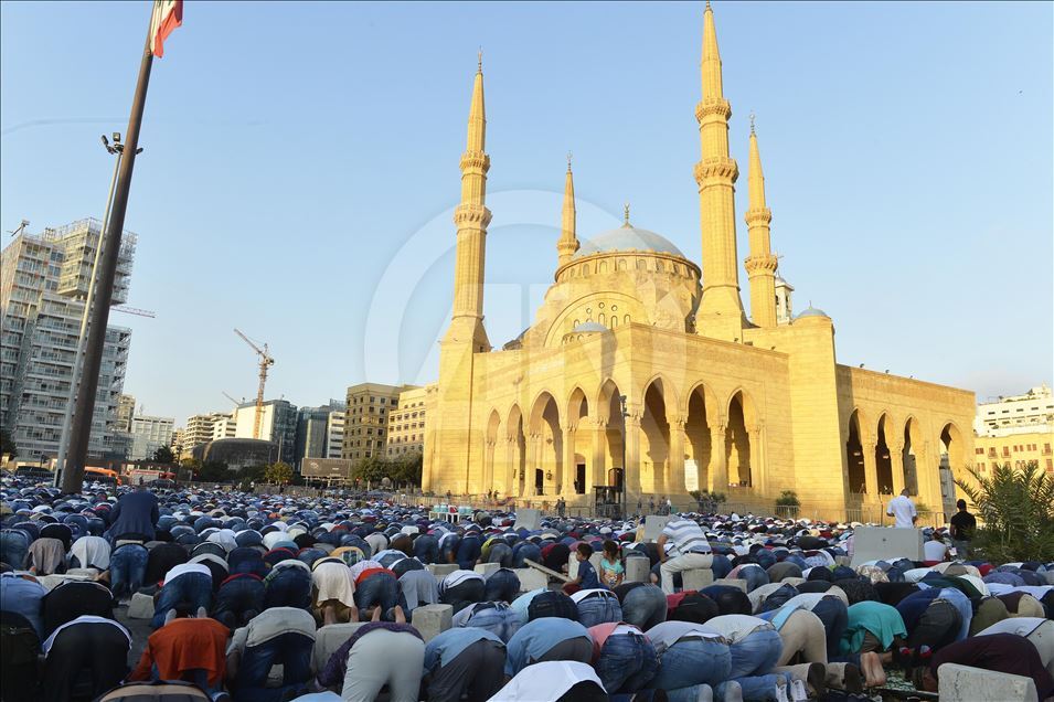 Lübnan'da bayram namazı kılındı
