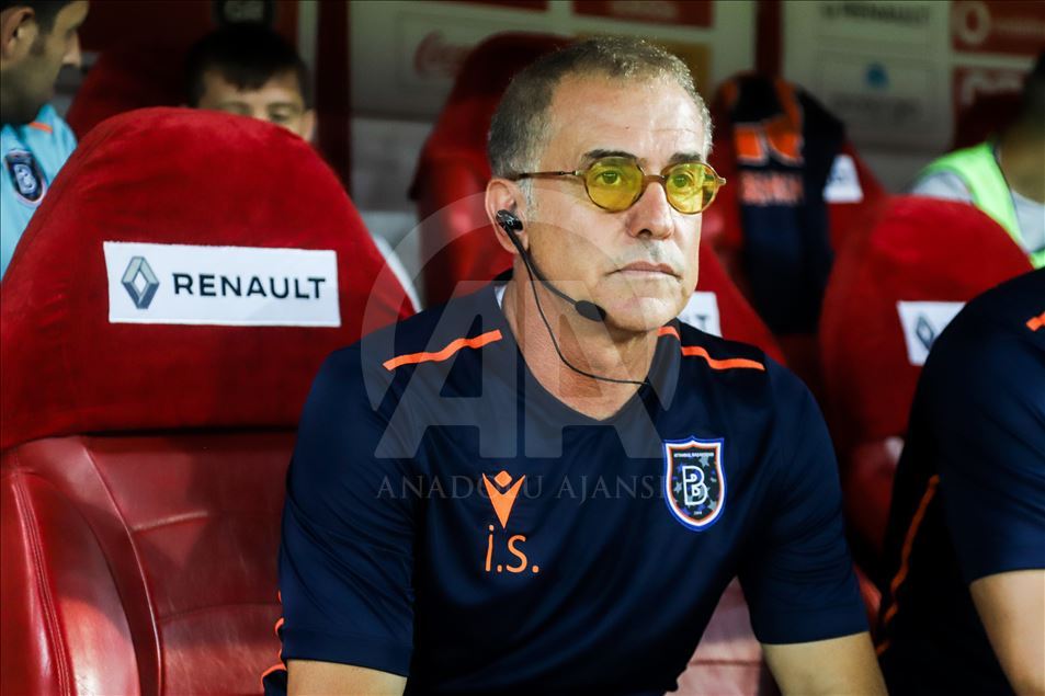 Olympiakos - Medipol Başakşehir