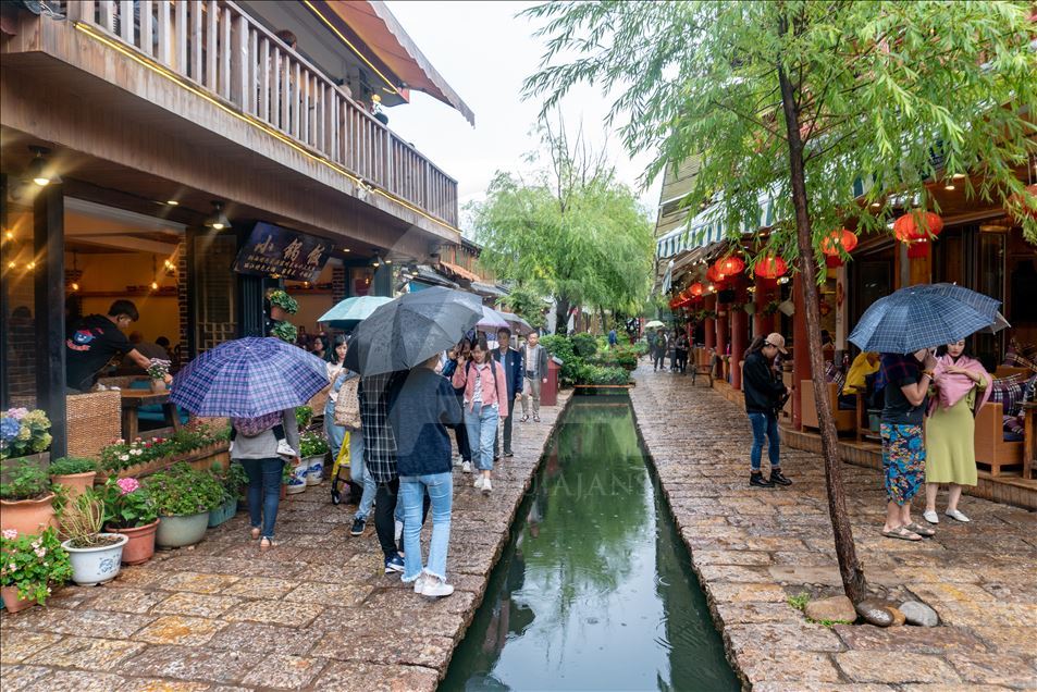 Lijiang, qyteza antike në shpatet e Himalajave