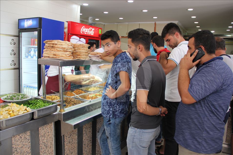 سندويشة الحمص.. من أشهر مأكولات غازي عنتاب التركية