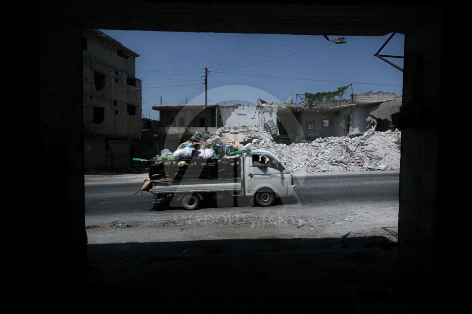 İdlib'de Kurban Bayramı'nda 124 bin civarı sivil yerinden edildi
