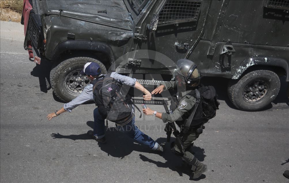 یورش نظامیان اسرائیل به تظاهرات فلسطینیان در کرانه باختری
