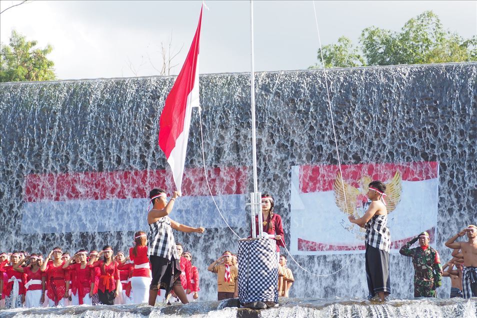Upacara Bendera Hut Ri Ke 74 Di Sungai Unda Bali Anadolu Ajansı 3811