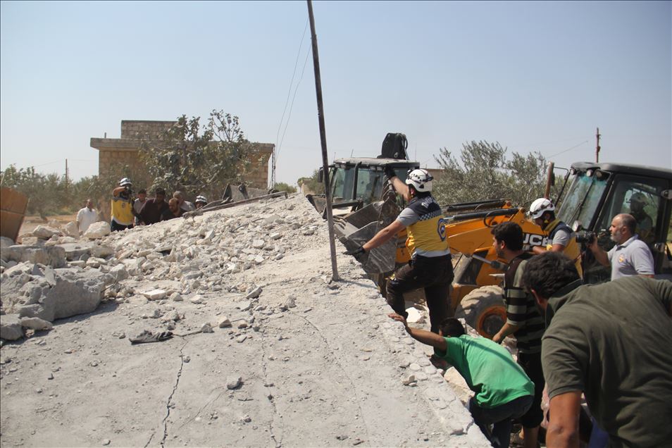 Airstrikes continue to hit Syria's Idlib : 6 dead