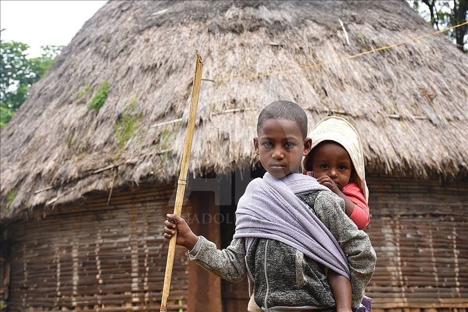 Etiyopyalı çocukların renkli yaşam mücadelesi
