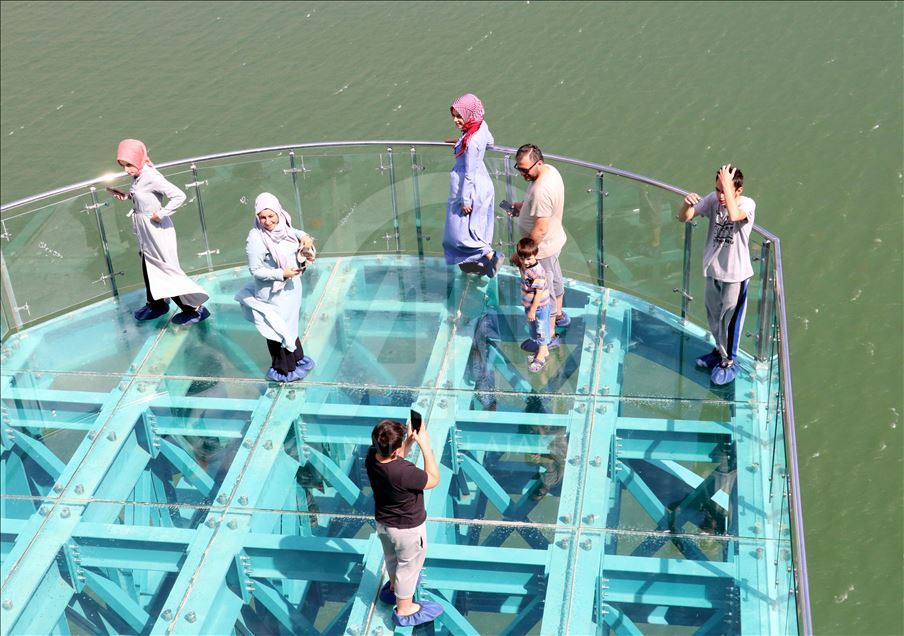 شرفة "تورتوم" الزجاجية.. مقصد عشاق الطبيعة شرقي تركيا