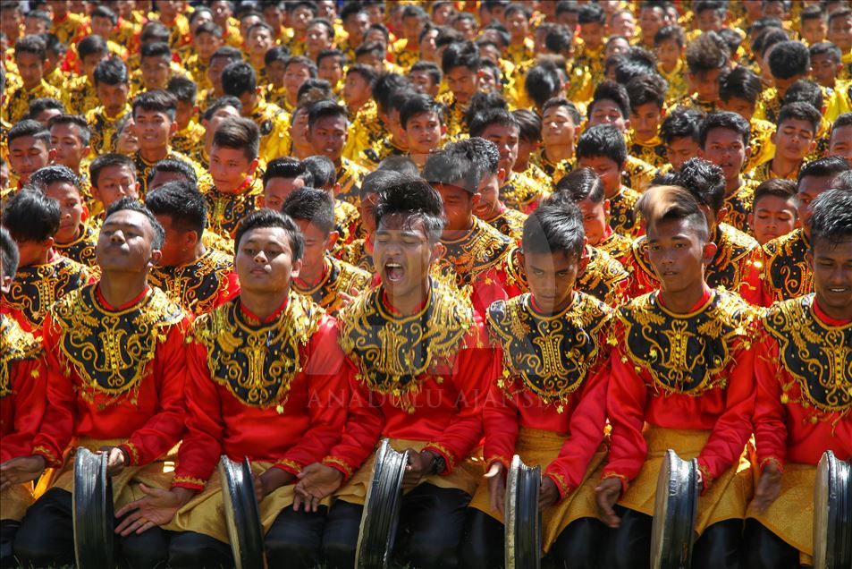 Indonezi, me vallëzim tradicional shënohet Dita e Pavarësisë 
