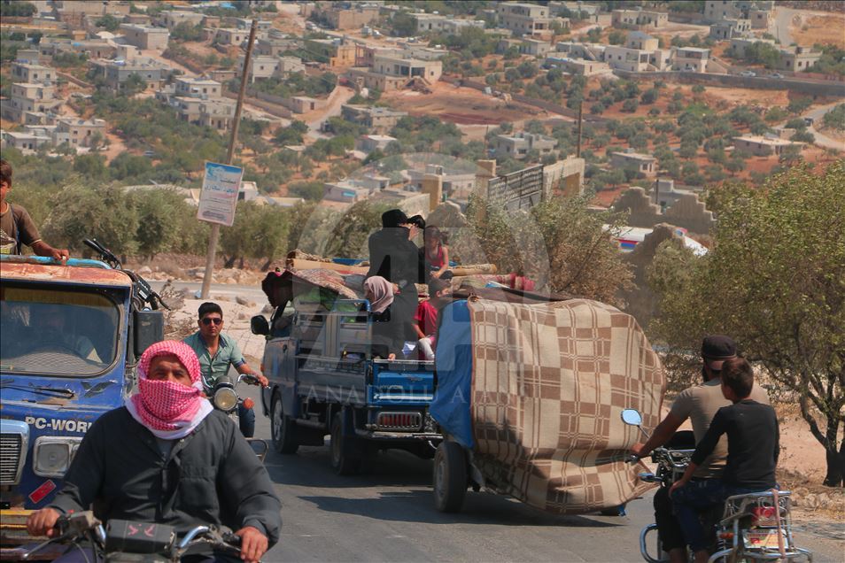 Suriye'nin İdlib Gerginliği Azaltma Bölgesi'nde zorunlu göç dalgası büyüyor