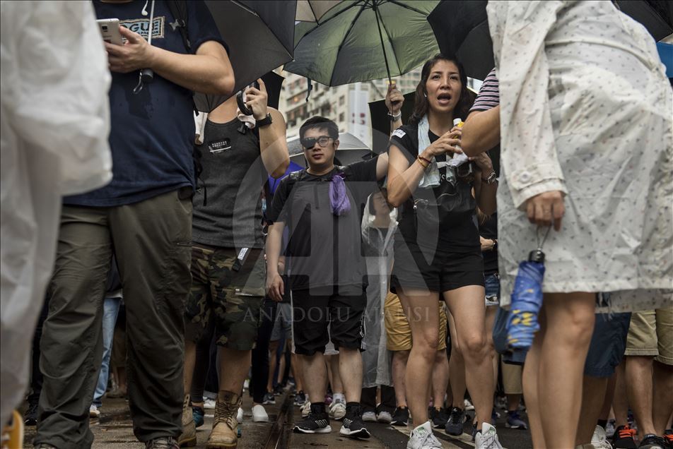 Hong Kong'daki gösteriler devam ediyor