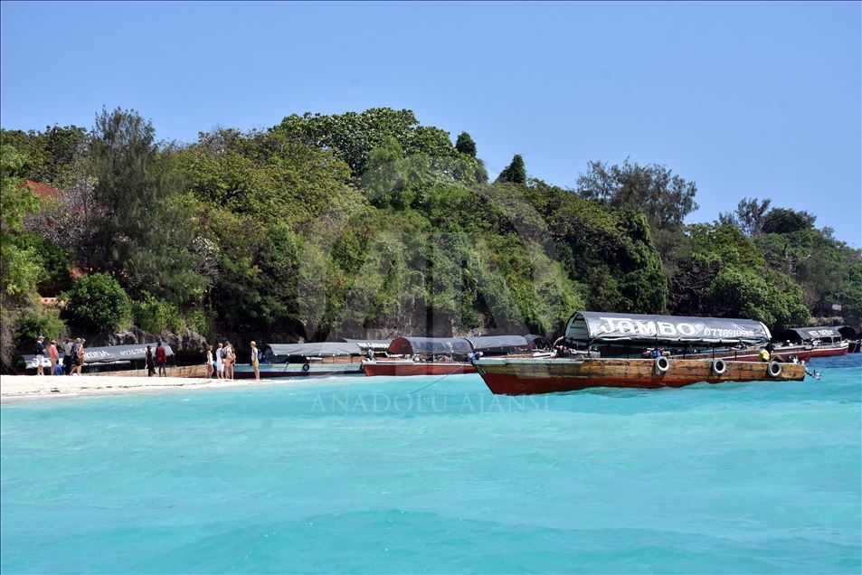 Doğa harikası kıyılarda yoksul yaşam sürenlerin adası: Zanzibar
