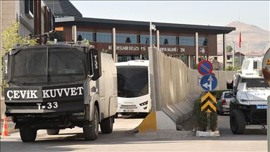 Diyarbakır, Mardin ve Van Belediye Başkanları görevlerinden uzaklaştırıldı