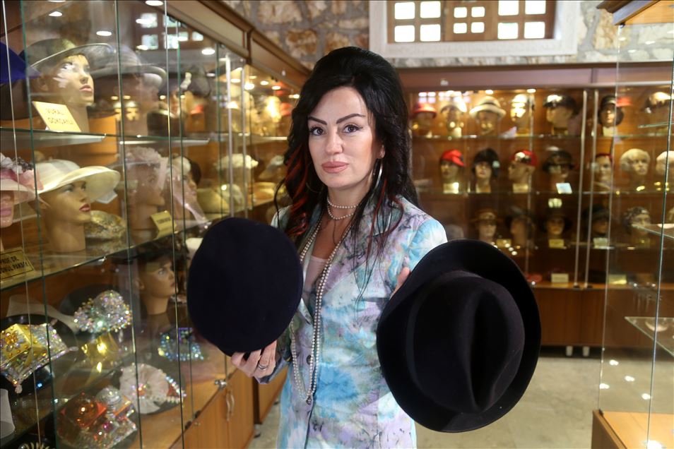 متحف تركي يضم أكثر من 800 قبعة تجسد حقبا تاريخية مختلفة

