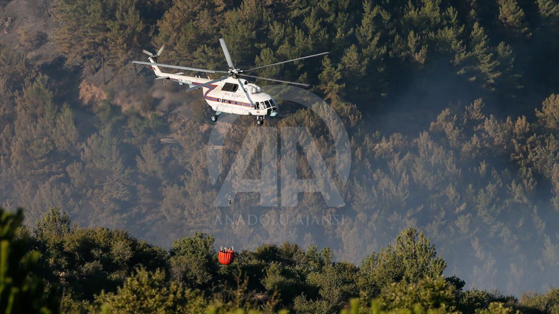 İzmir'deki yangın 3. gününde kontrol altına alınmaya çalışılıyor