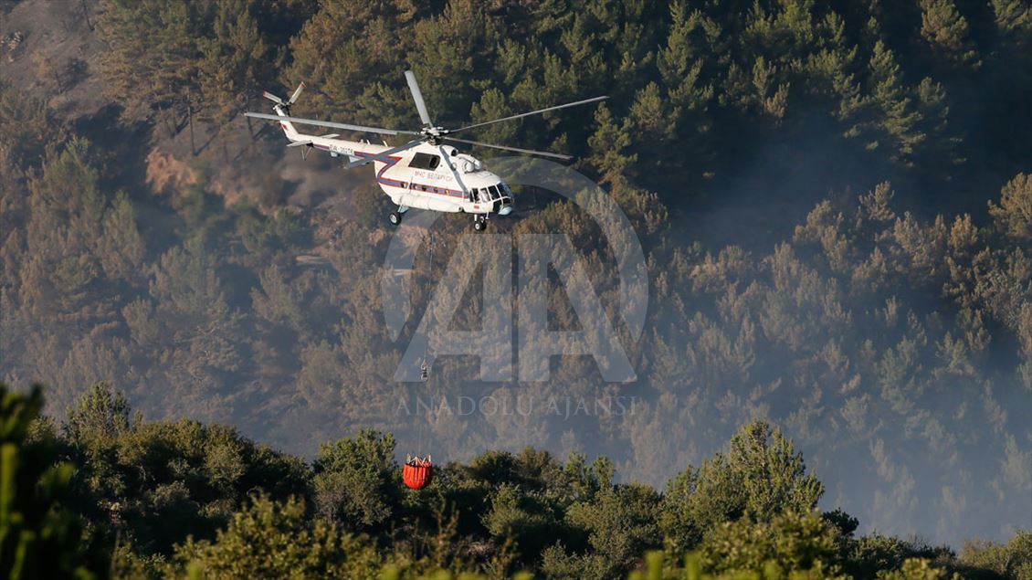 İzmir'deki yangın 3. gününde kontrol altına alınmaya çalışılıyor 