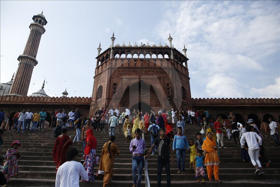 Yeni Delhi'deki Cuma Camisi