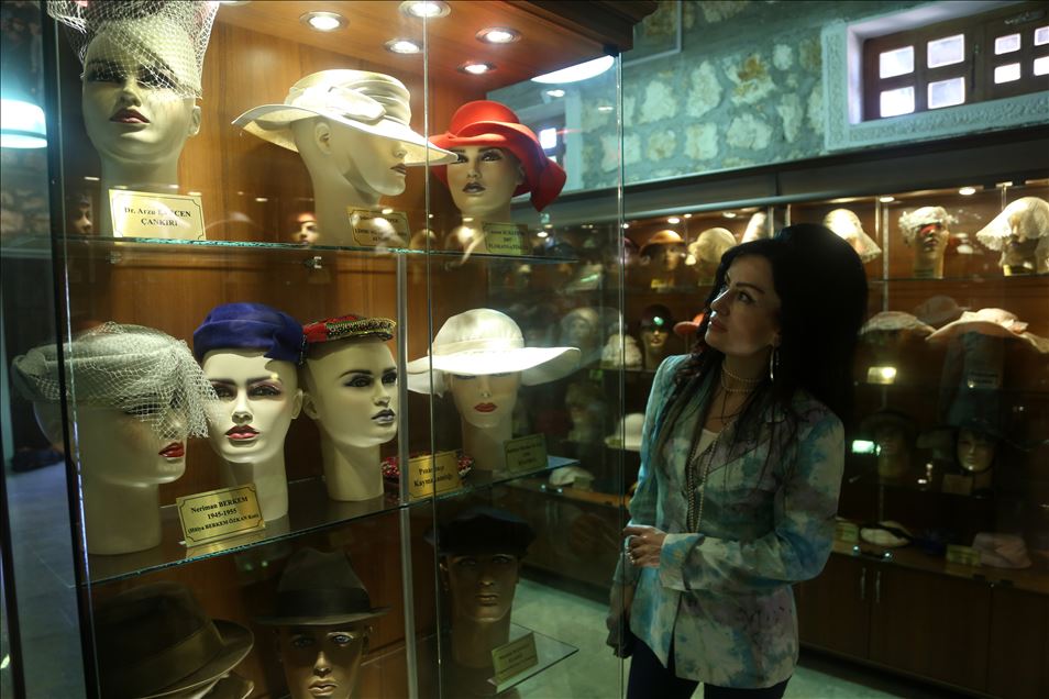 متحف تركي يضم أكثر من 800 قبعة تجسد حقبا تاريخية مختلفة
