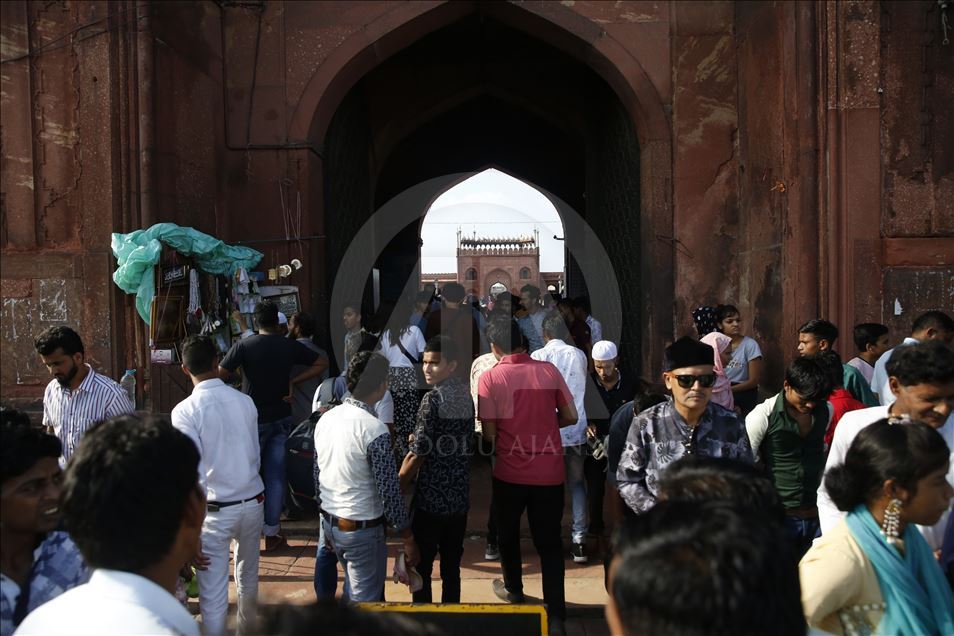 Yeni Delhi'deki Cuma Camisi