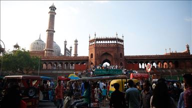 Yeni Delhi'deki Cuma Camisi