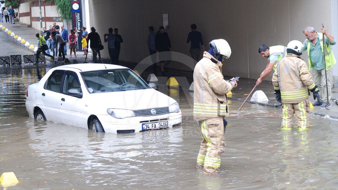 İstanbul'da yağış etkili oldu 