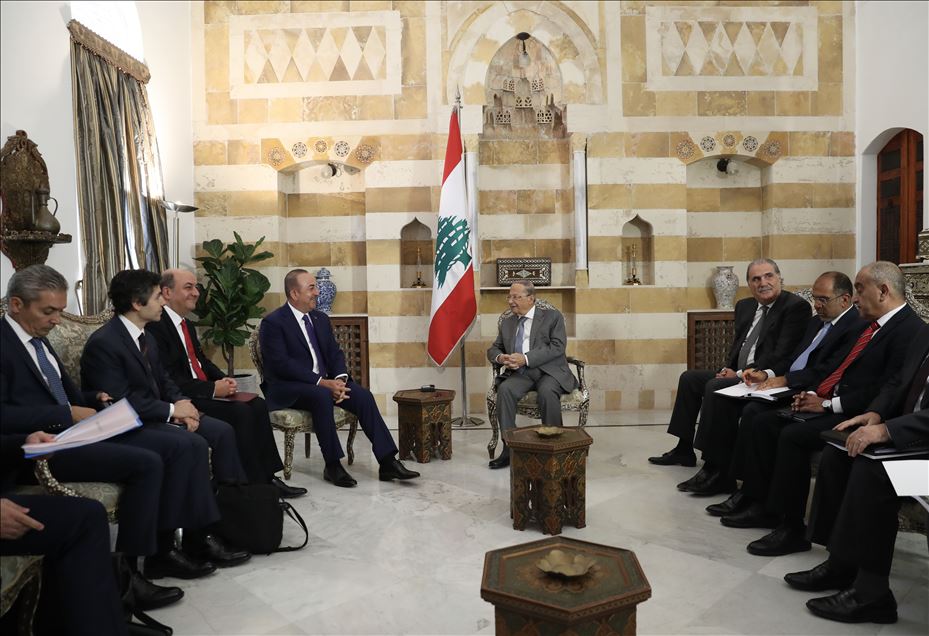 الرئيس اللبناني عون يستقبل تشاووش أوغلو