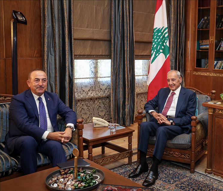 تشاووش أوغلو يلتقي رئيس البرلمان اللبناني