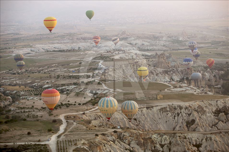 Dünyanın en gözde sıcak hava balon merkezi "Kapadokya"