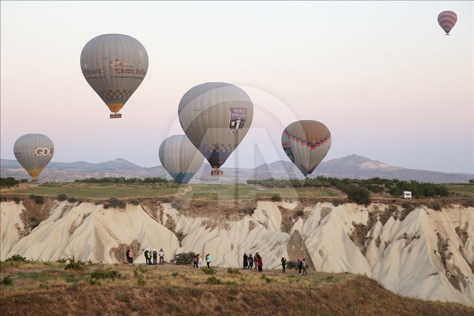 Dünyanın en gözde sıcak hava balon merkezi "Kapadokya"