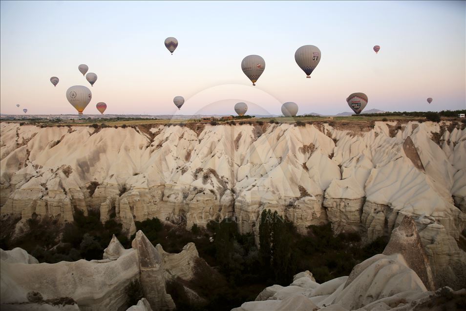 Dünyanın en gözde sıcak hava balon merkezi "Kapadokya"