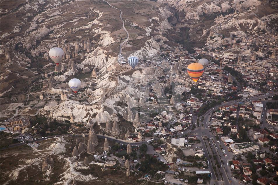 Dünyanın en gözde sıcak hava balon merkezi "Kapadokya"