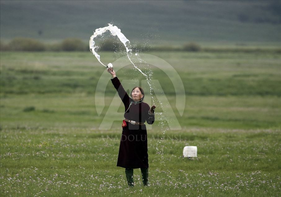El ritual en Mongolia para pedirle a la naturaleza pureza y misericordia
