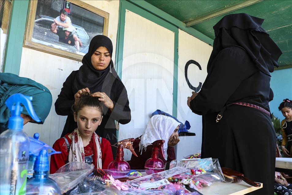 Suriye'de "Hem Saçlara Hem Kalplere Örgü" projesi