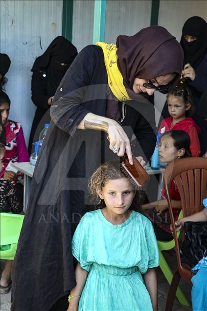 Suriye'de "Hem Saçlara Hem Kalplere Örgü" projesi