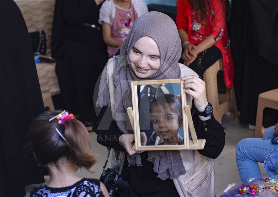 Suriye'de "Hem Saçlara Hem Kalplere Örgü" projesi