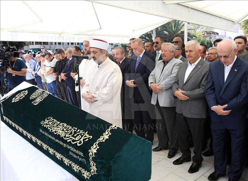 Cumhurbaşkanı Recep Tayyip Erdoğan, Şenler’in cenaze namazına katıldı