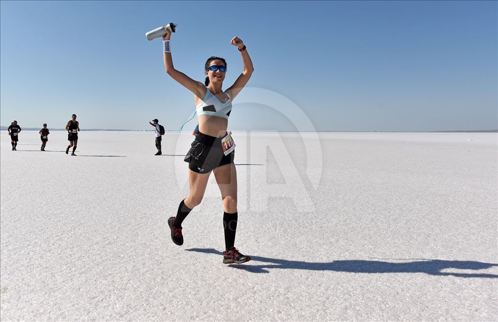 Tuz Gölü’nde Garmin Runfire Salt Lake Ultra Trail Maratonu