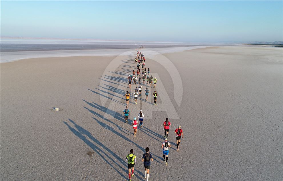 Tuz Gölü’nde Garmin Runfire Salt Lake Ultra Trail Maratonu