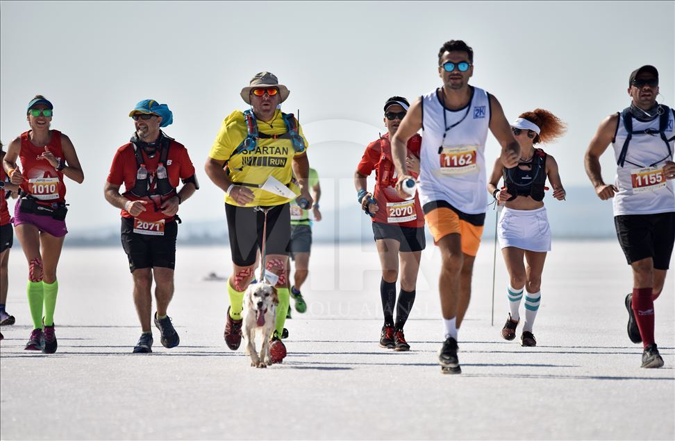 Tuz Gölü’nde Garmin Runfire Salt Lake Ultra Trail Maratonu