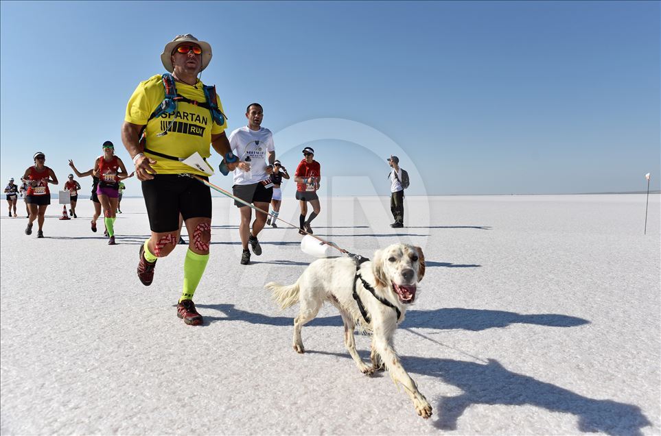 Tuz Gölü’nde Garmin Runfire Salt Lake Ultra Trail Maratonu