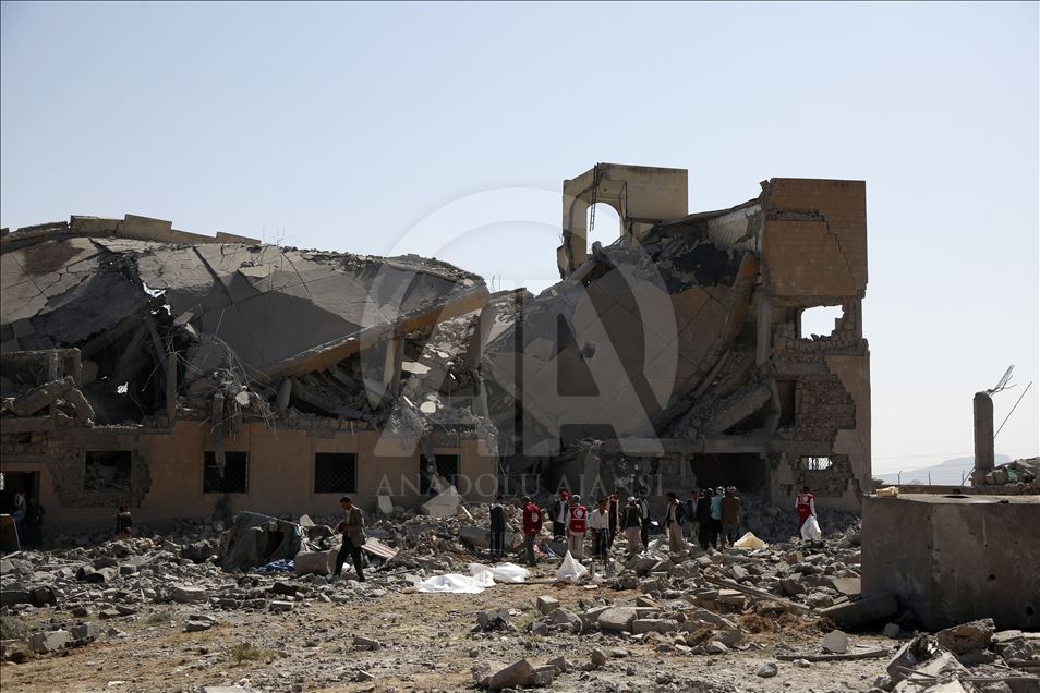 قتلى وجرحى في قصف للتحالف استهدف سجنا يديره الحوثيون وسط اليمن
