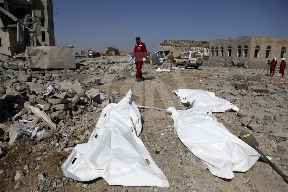 قتلى وجرحى في قصف للتحالف استهدف سجنا يديره الحوثيون وسط اليمن
