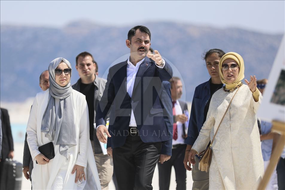 Emine Erdoğan çevre gönüllüleriyle Burdur'da