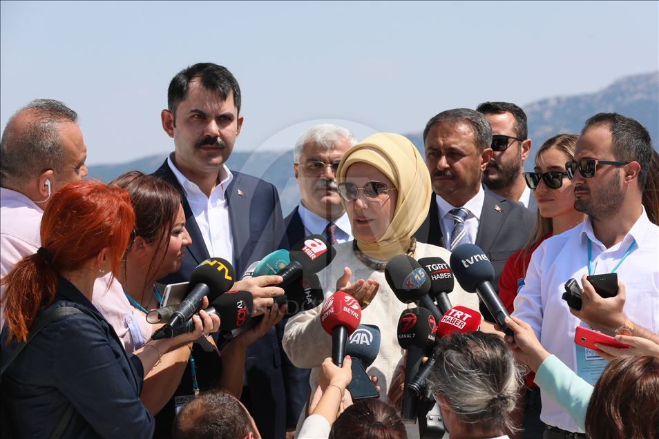 Emine Erdoğan çevre gönüllüleriyle Burdur'da
