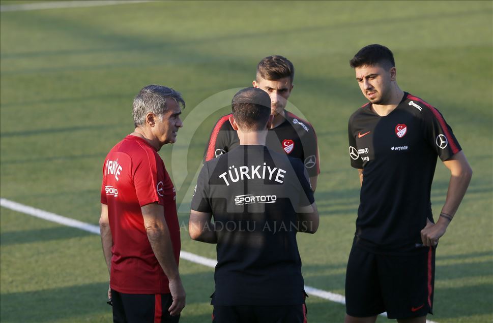 Latihan Tim Nasional Sepak Bola Turki