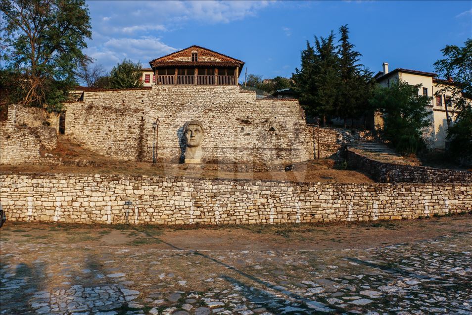 Kalaja e Beratit, dëshmitare shekullore e historisë
