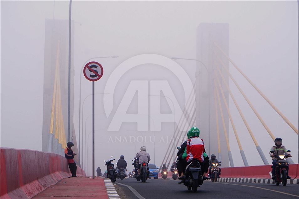 Kabut asap selimuti Palembang